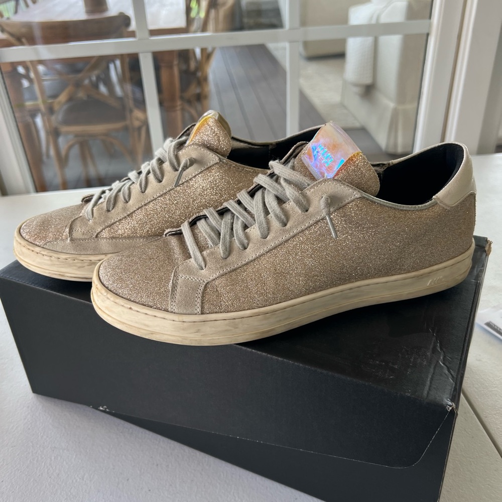p448 F9 John Platinum sneakers